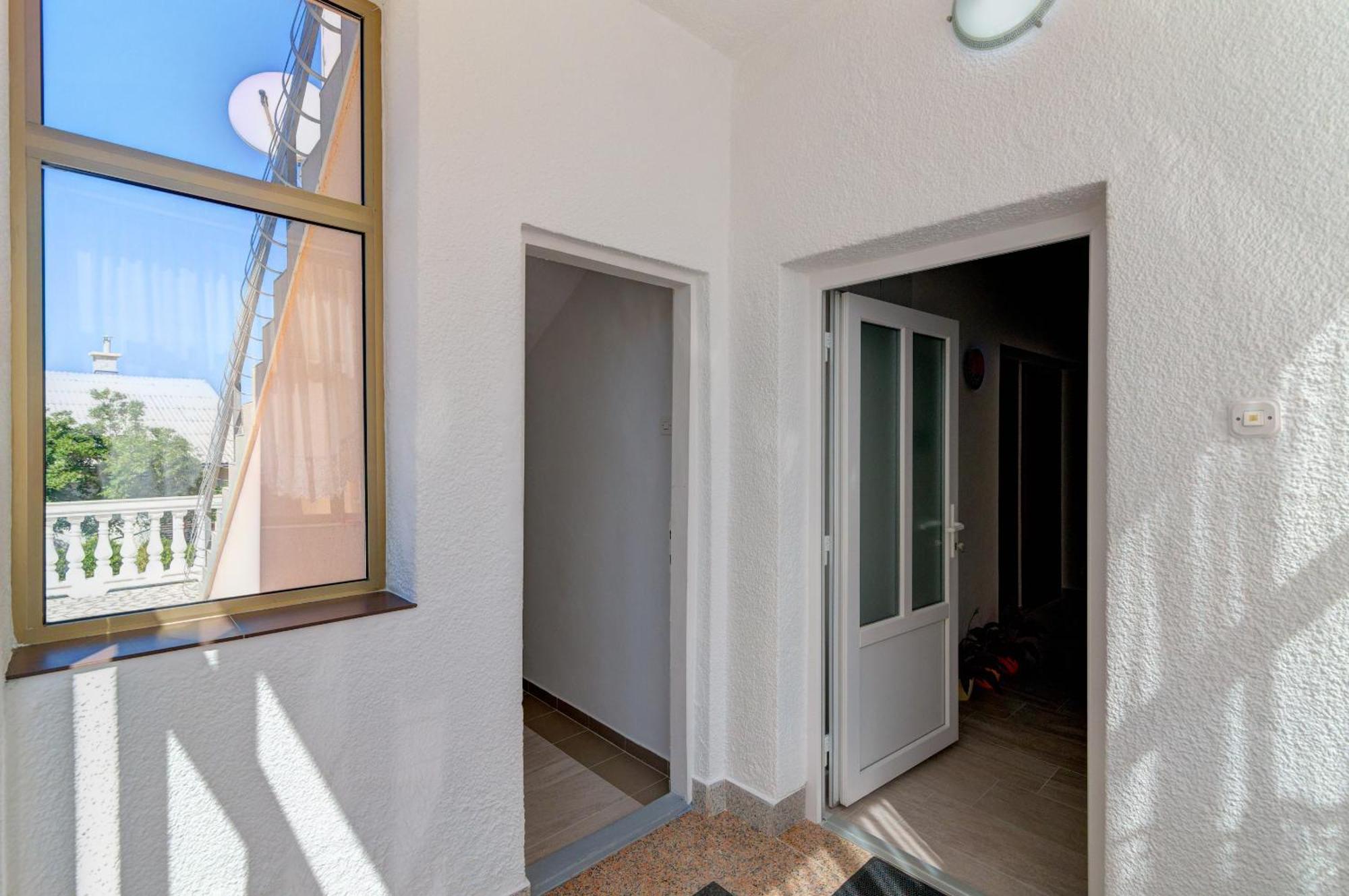 Apartman Erika セニ エクステリア 写真